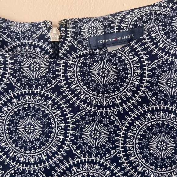 Tommy Hilfiger Bell Sleeve Navy Blue and White Print Dress - Size 10 - Picture 2 of 9